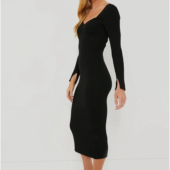 MOON RIVERBlack Long Sleeve Sculpted Midi Dress
